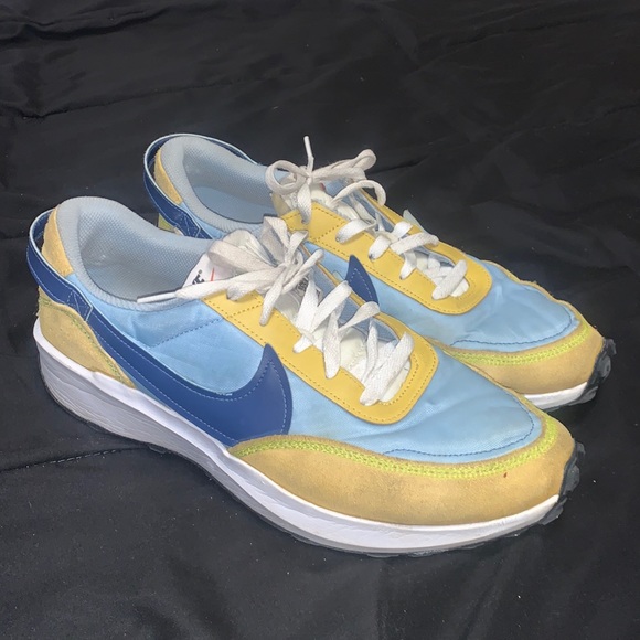 Nike Shoes - Picture 1 of 4